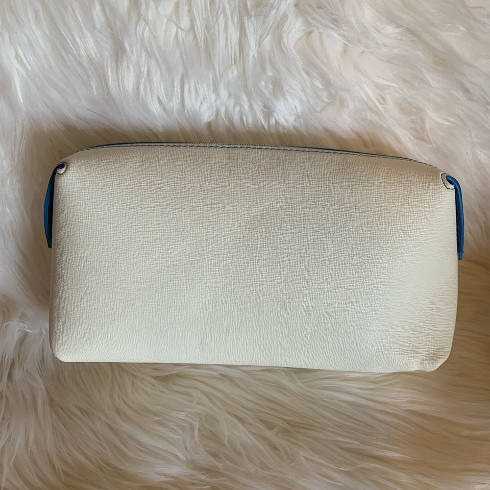 Estée Lauder White Flowered Makeup Pouch - Picture 4 of 5